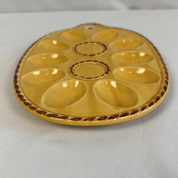 Vintage Egg Dish with Chicken Salt and Pepper Shakers - Picture 5 of 16